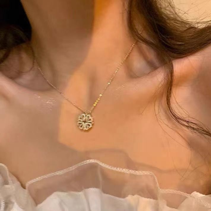 Collier en argent sterling avec nœud scintillant