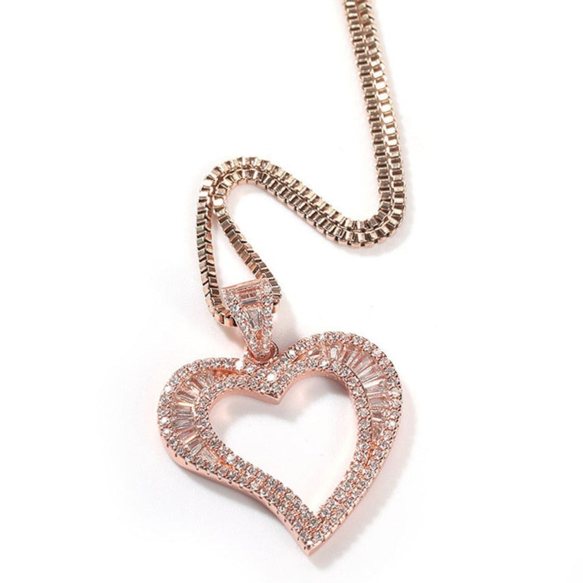 Collier pendentif en forme de coeur