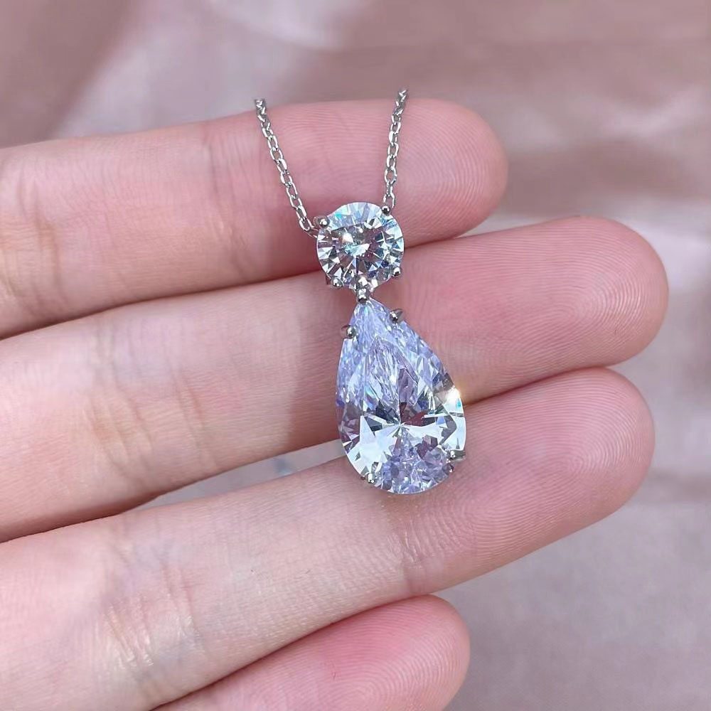 Collier en argent sterling Zircon goutte larme