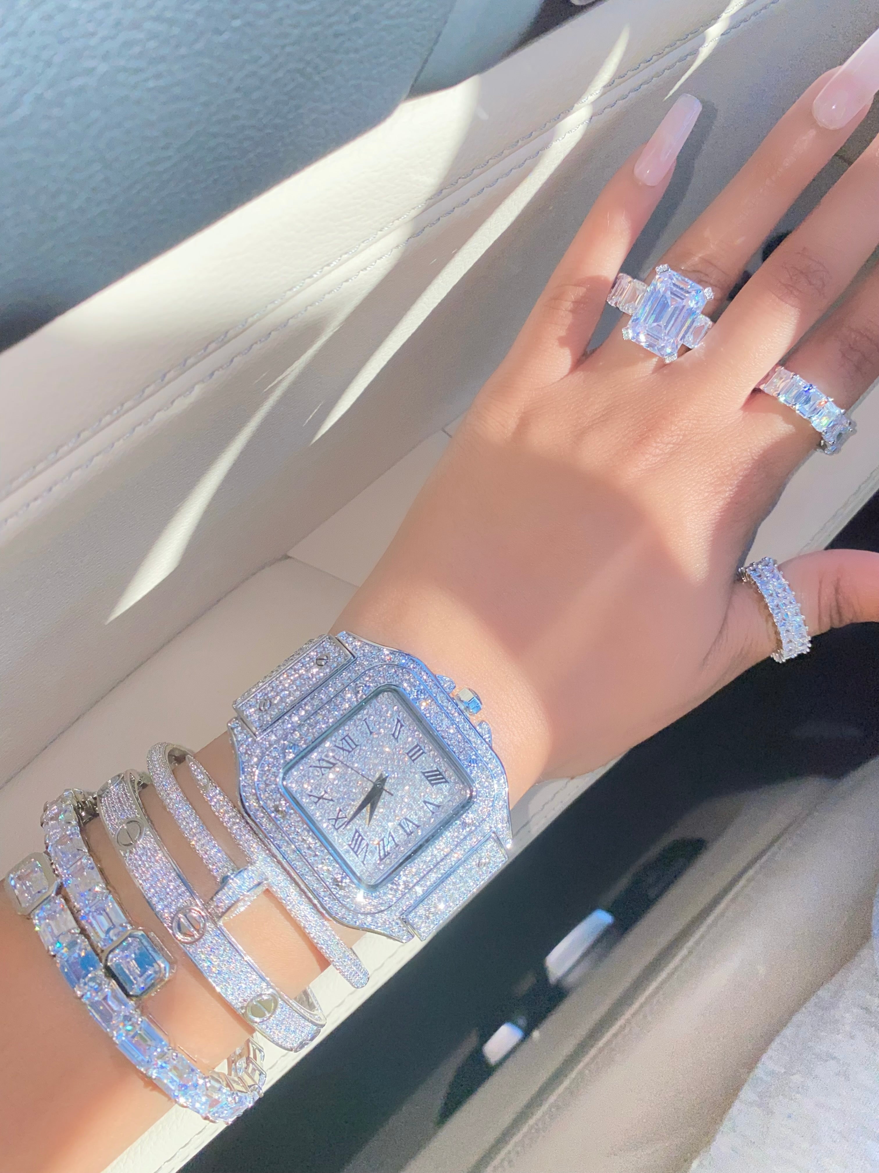 Montre à cadran carré