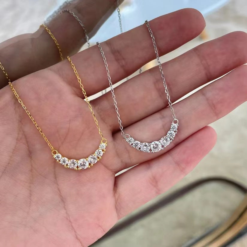 Collier en argent sterling avec zircon scintillant