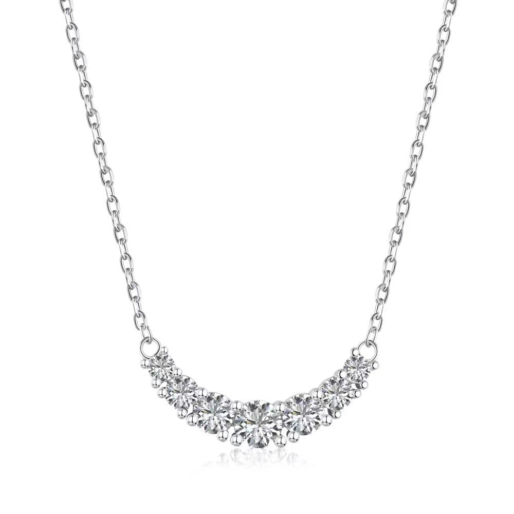 Collier en argent sterling avec zircon scintillant