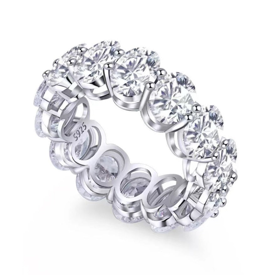 Anneau ovale en argent sterling avec zircon