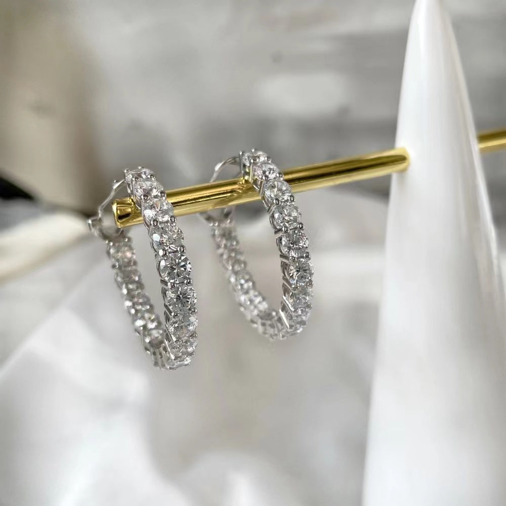 Boucles d'oreilles créoles scintillantes en argent sterling