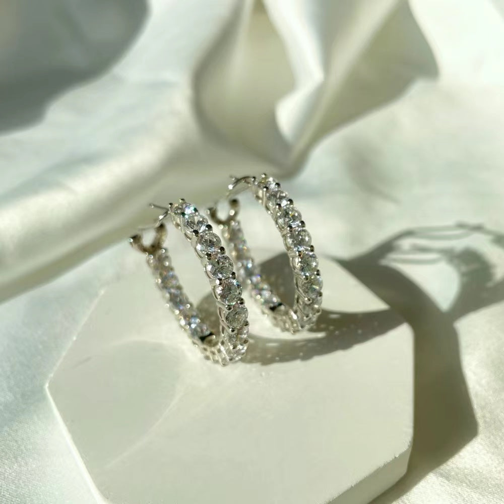 Boucles d'oreilles créoles scintillantes en argent sterling