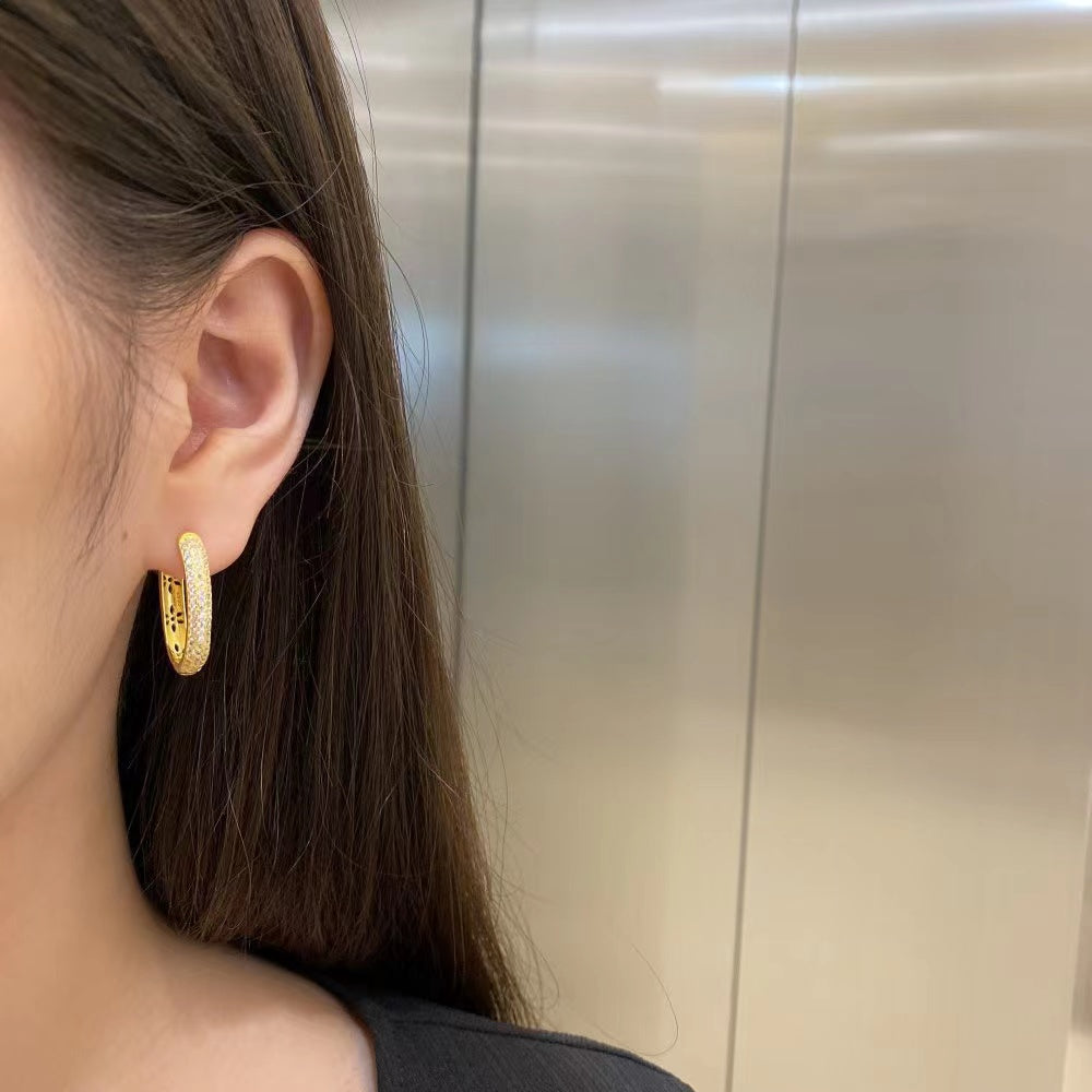 Boucles d'oreilles créoles en argent sterling avec zircon 18 carats