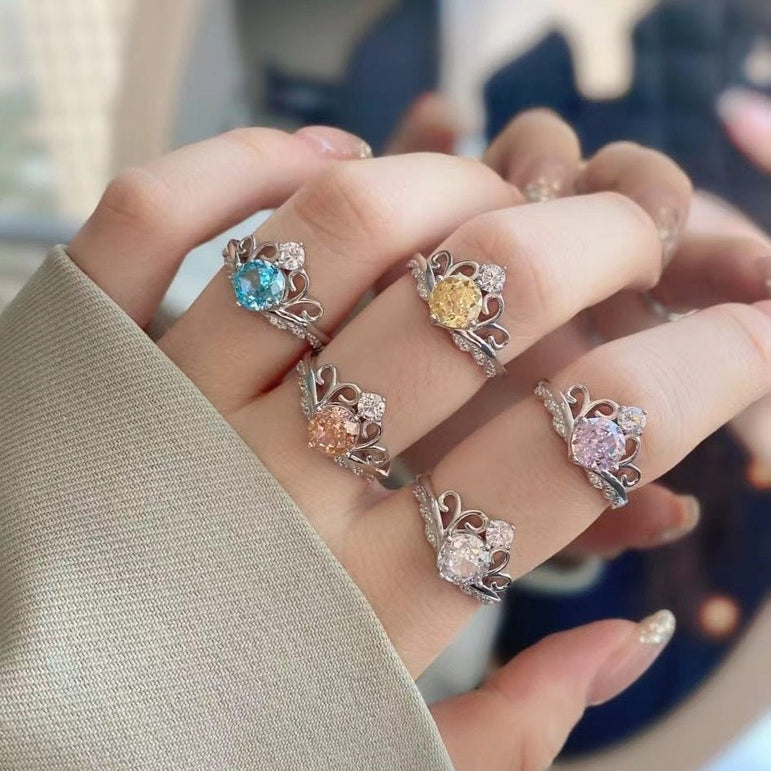 Anillo de plata de ley con corona brillante ajustable