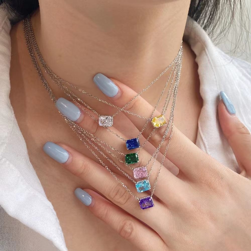 Collier en argent sterling avec zircon de sucre radieux