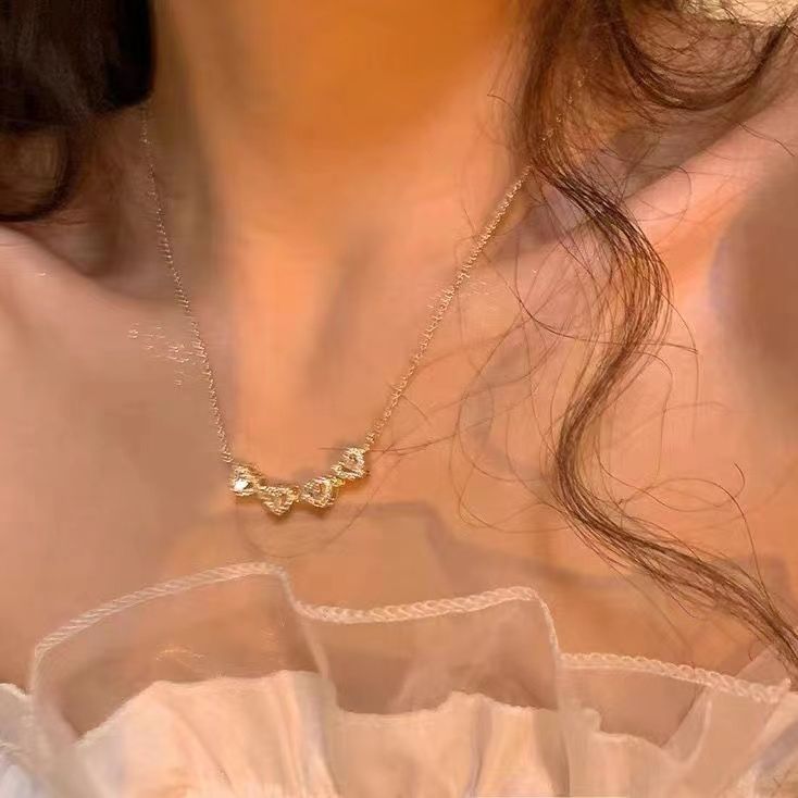 Collier en argent sterling avec nœud scintillant