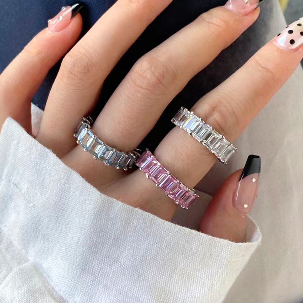 Bague en argent sterling avec zircon scintillant