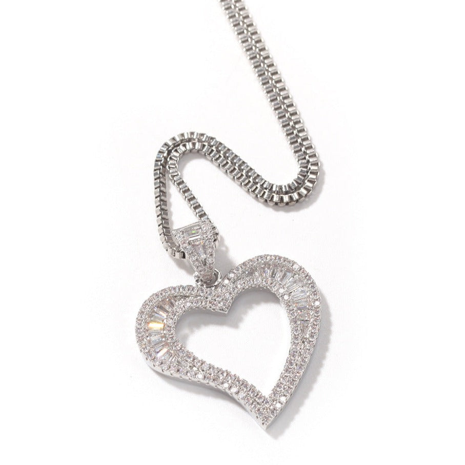 Collier pendentif en forme de coeur
