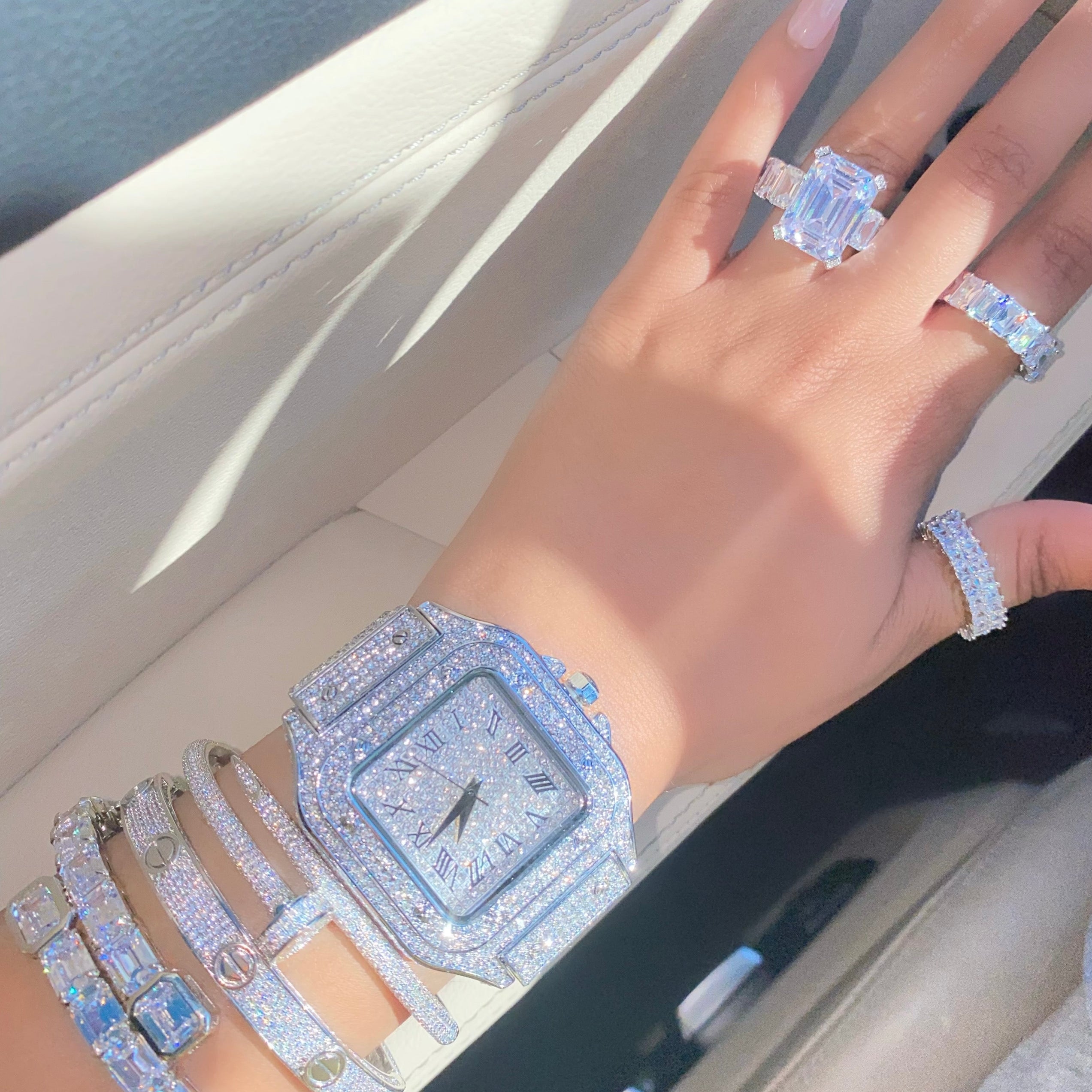 Montre à cadran carré